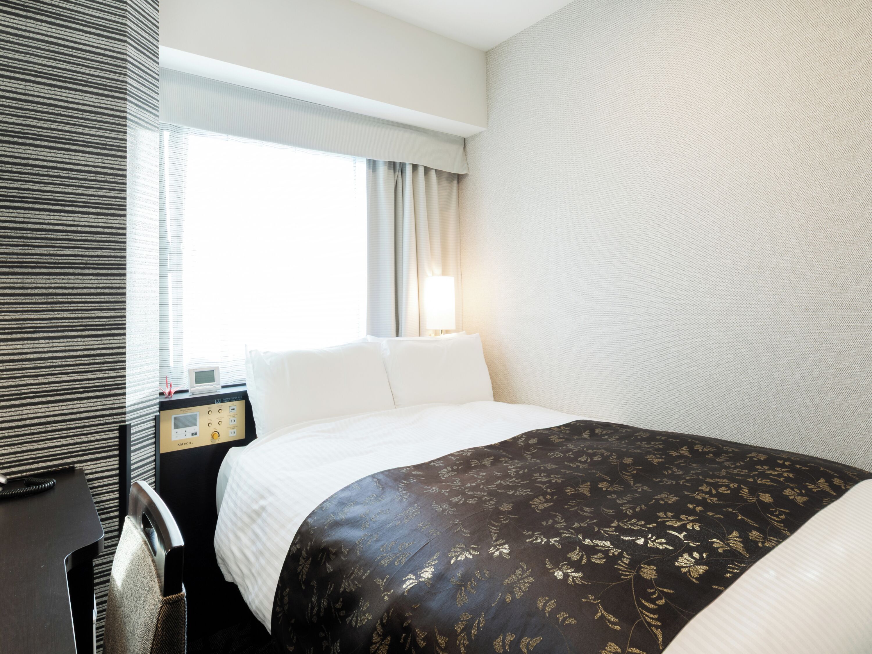 Habitación estándar (for 2 Guests) | Escritorio, cortinas blackout, wifi gratis y ropa de cama 