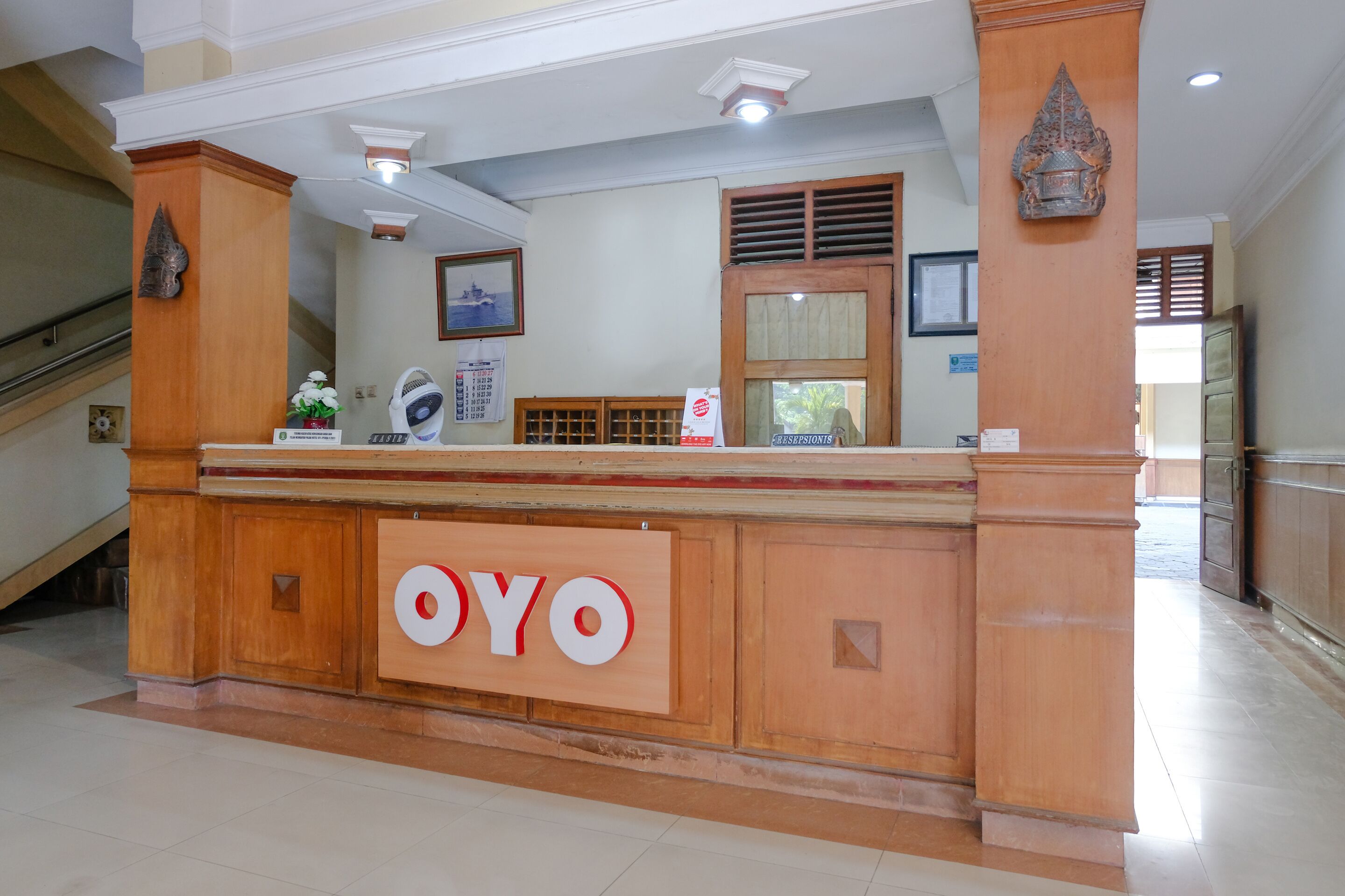 Quầy tiếp tân