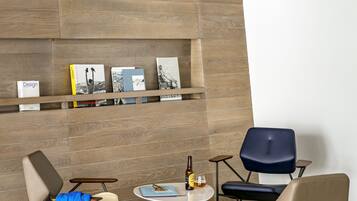 Serves dinner and happy hour