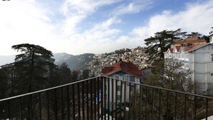 Terrace/patio - HOTEL SHINGAR (Shimla)