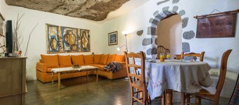 Cave House El Caidero