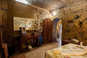 Dining - El Mimo rural cave house (Artenara)