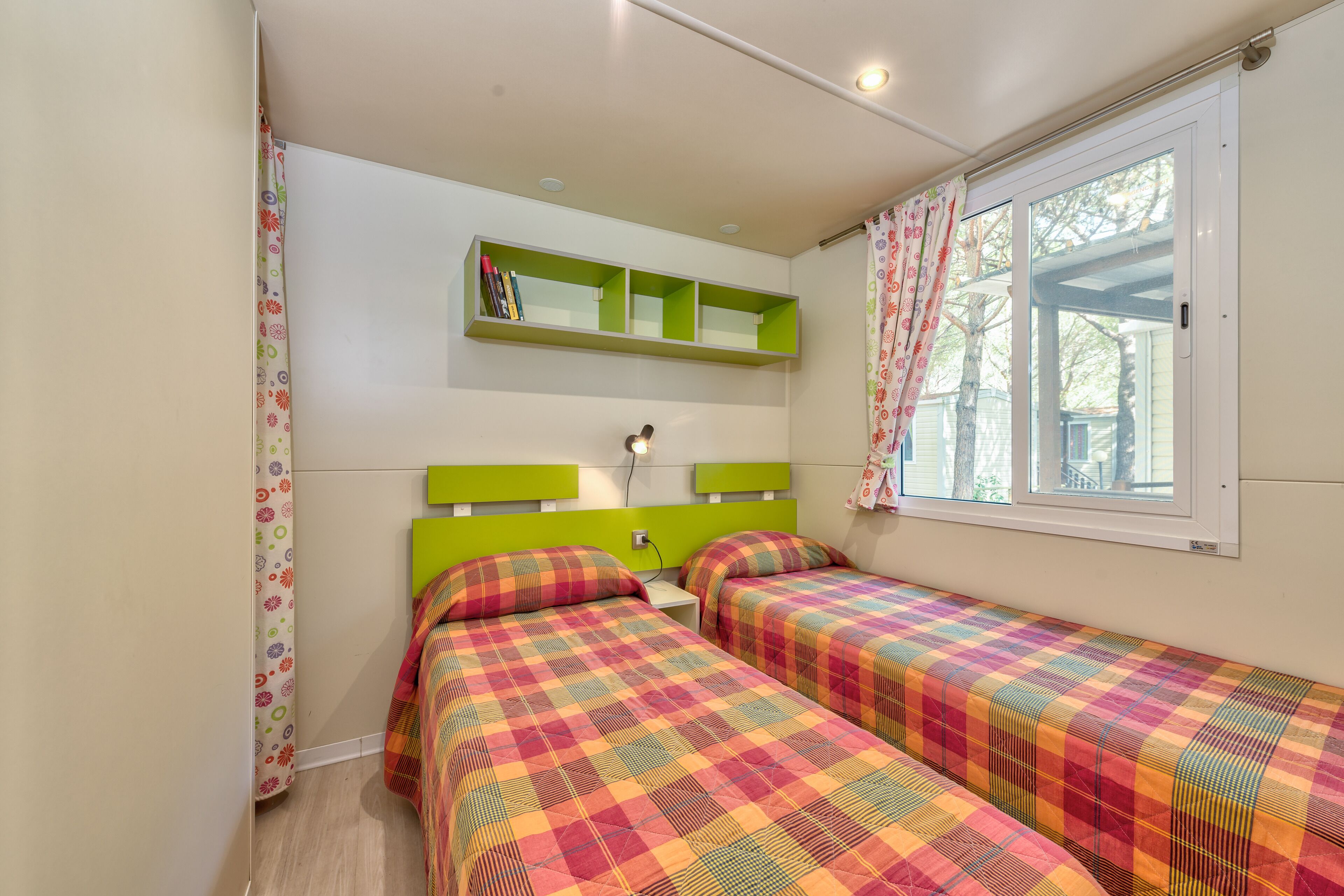 Husvogn – comfort | Blendingsgardiner og sengetøy