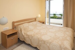 4 bedrooms, desk, iron/ironing board, free cots/infant beds - Vila Morska Sirena (Zupa dubrovacka)