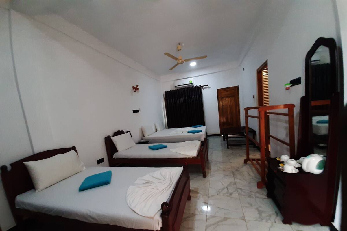 Standard Shared Dormitory, Multiple Beds | Interior
