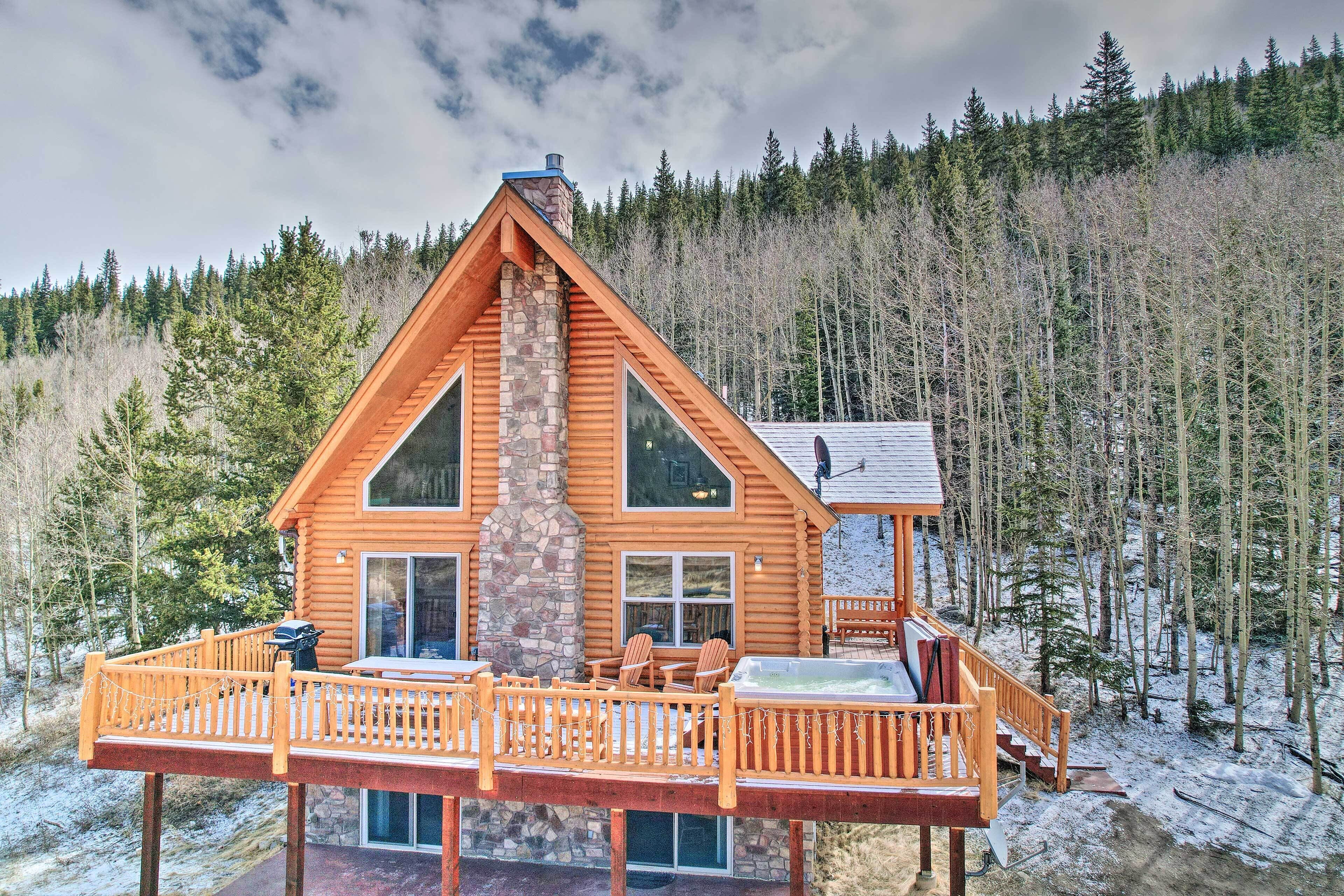 Secluded Alma Log Cabin w/ Hot Tub & Stunning View
