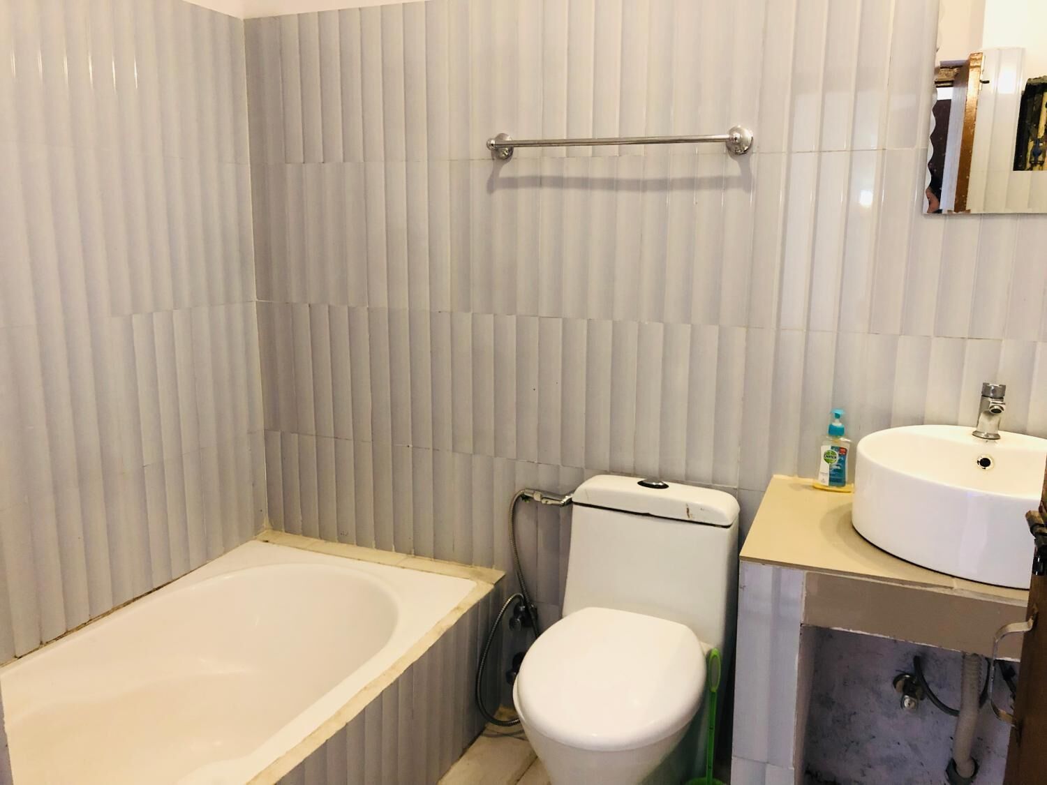 Shower, towels