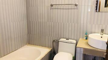 Shower, towels