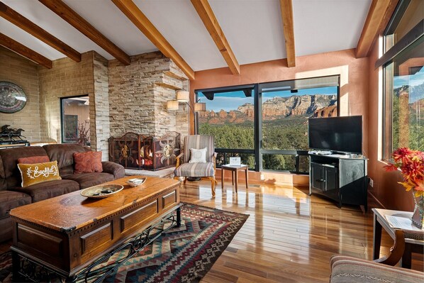 TV, DVD player - Amazing Views!! Great for Entertaining! Beautiful Home! - Caballo - S027 (Sedona)