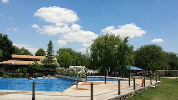 Seasonal outdoor pool