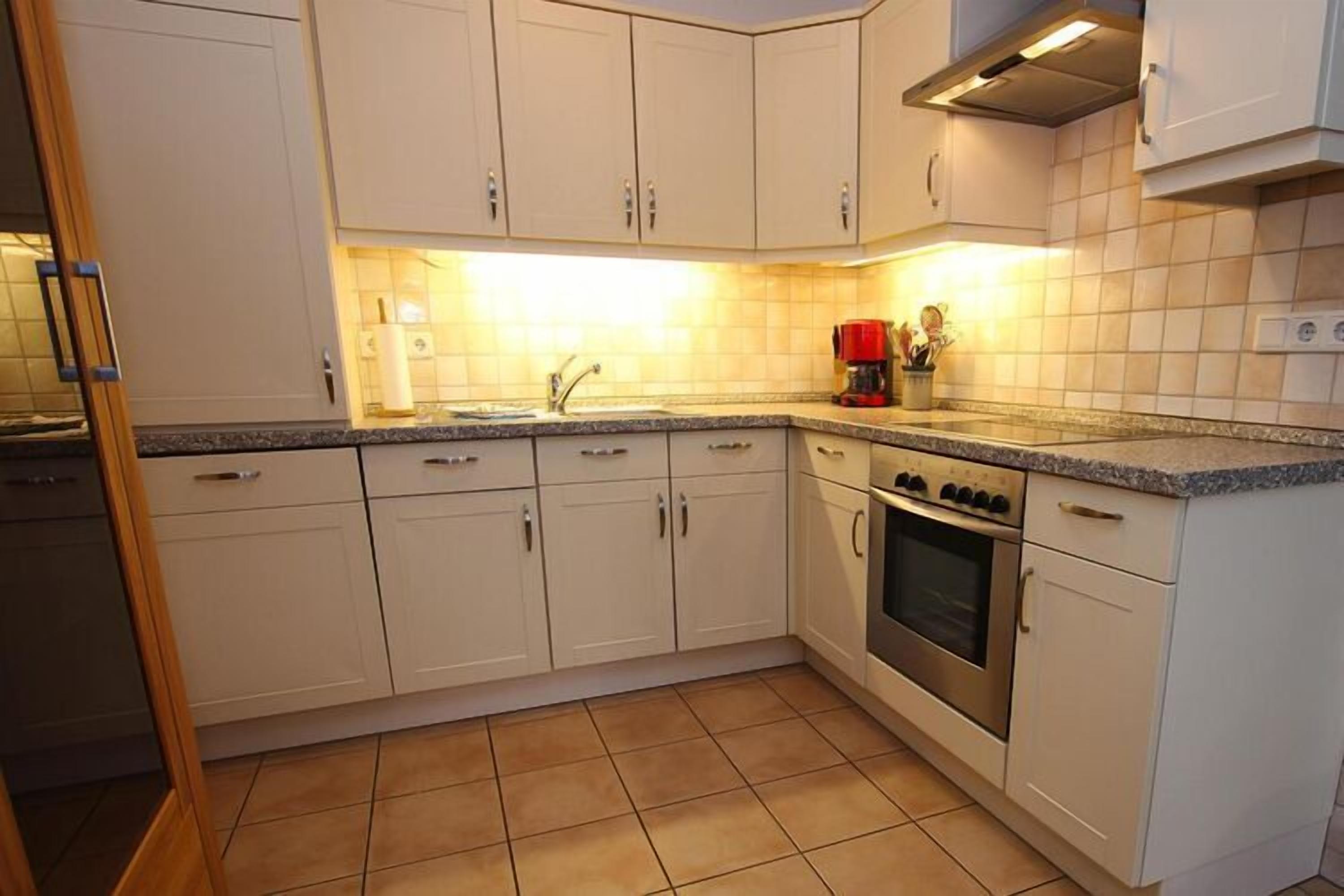 Réfrigérateur, four, plaque de cuisson, lave-vaisselle