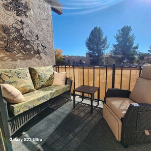 Property grounds - Cute & Cozy Condo Located Prime Location in Oak Creek Estados with Pool & Hot (Sedona)