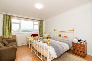 Comfort-Apartment, 3 Schlafzimmer | Schallisolierte Zimmer, kostenlose Babybetten