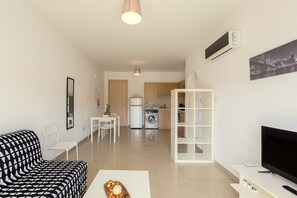 Apartment, 1 Bedroom | Living area