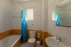 Apartment, 2 Bedrooms | Bathroom