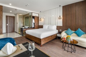Suite monolocale | Minibar, una scrivania, postazione laptop, tende oscuranti