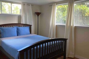 2 bedrooms, desk, travel crib, free WiFi