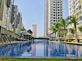 Outdoor pool, pool loungers