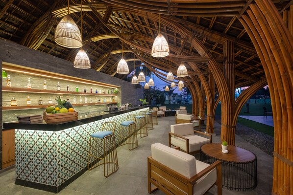 Bar (on property) - Carinae Danang Hotel (Da Nang)