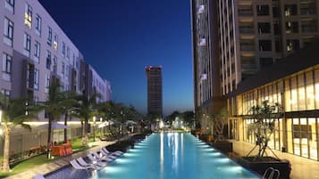 Outdoor pool, sun loungers