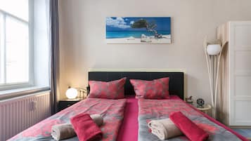 Family Condo, 3 Bedrooms (Residenz) | 3 bedrooms, in-room safe, iron/ironing board, free WiFi