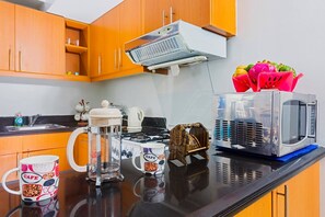Private kitchen - A comfortable clean and spacious place to stay during your holiday. (Mandaluyong)