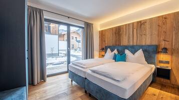 5 bedrooms, travel crib, free WiFi