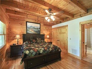 3 chambres, accès au Wi-Fi (inclus), literie fournie