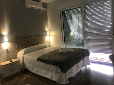 Wifi gratis y ropa de cama