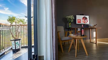 Gallery Double Room, 1 Queen Bed | Terrace/patio