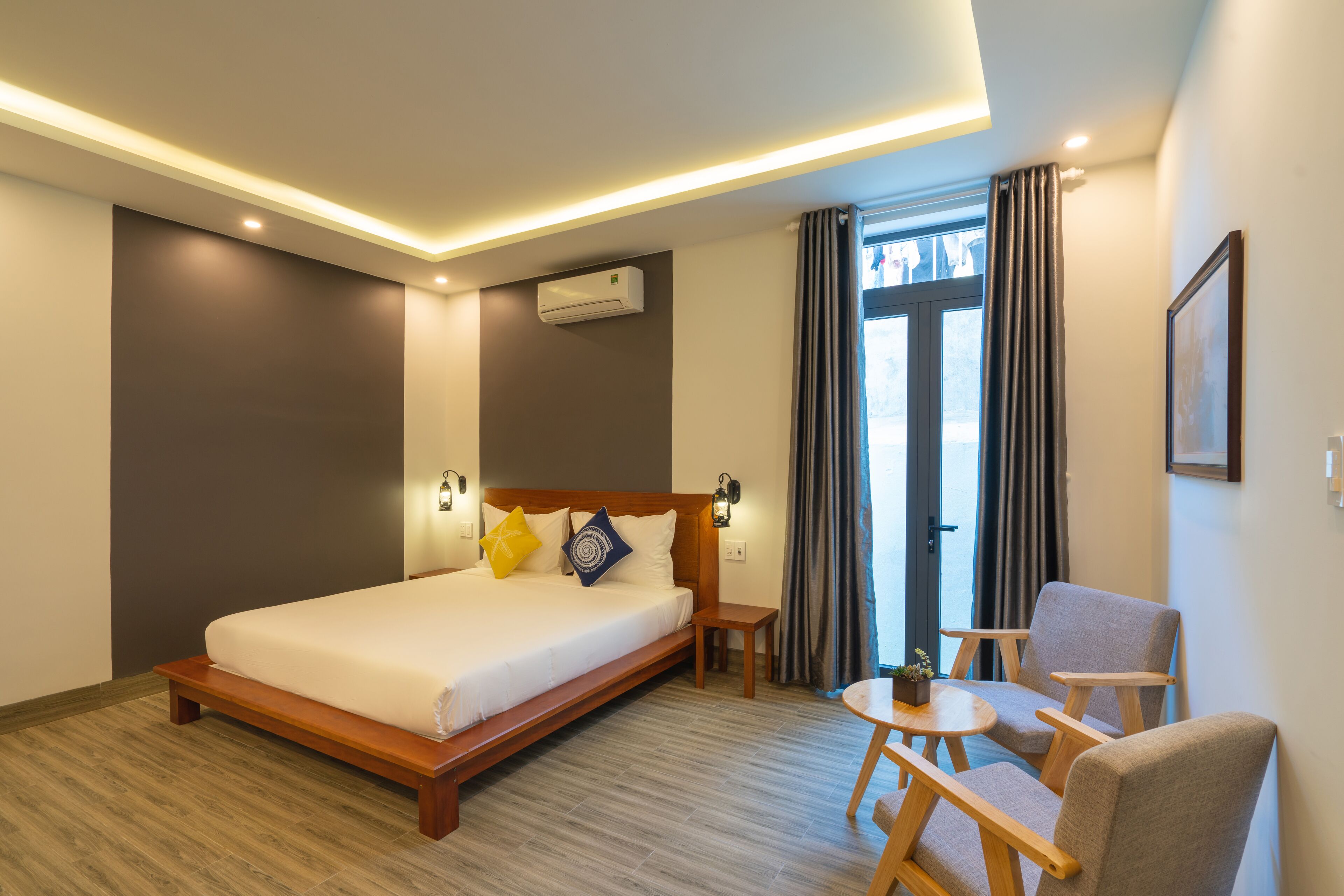 Habitación doble superior | Ropa de cama de alta calidad, minibar, escritorio