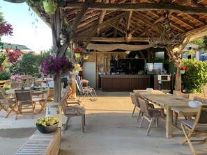 Bar (on property) - Le domaine de Maumont (Milhac-de-Nontron)