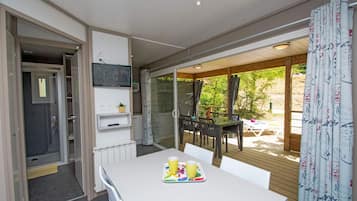 Chalet, 2 Bedrooms (Fabre) | Living area | Flat-screen TV