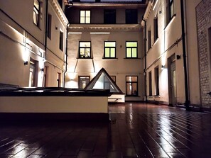 Fachada del alojamiento - Noche