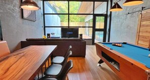 Family Villa, 5 Bedrooms, Private Pool, Pool View | Living area - Dojo Pool Villa (Pattaya)