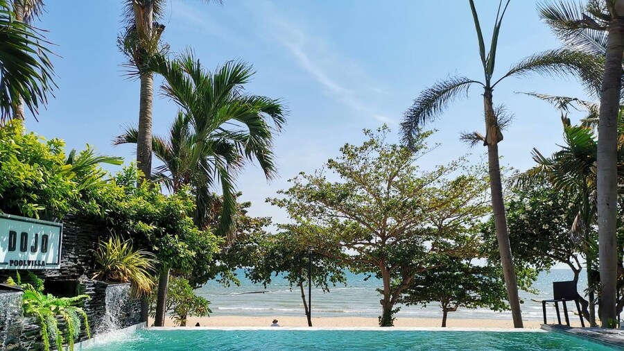 Dojo Pool Villa