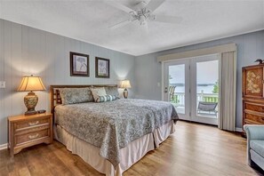 4 bedrooms, WiFi, bed sheets