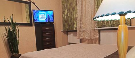 Doppia Comfort uso singolo | Con stile personalizzato, una scrivania, postazione laptop