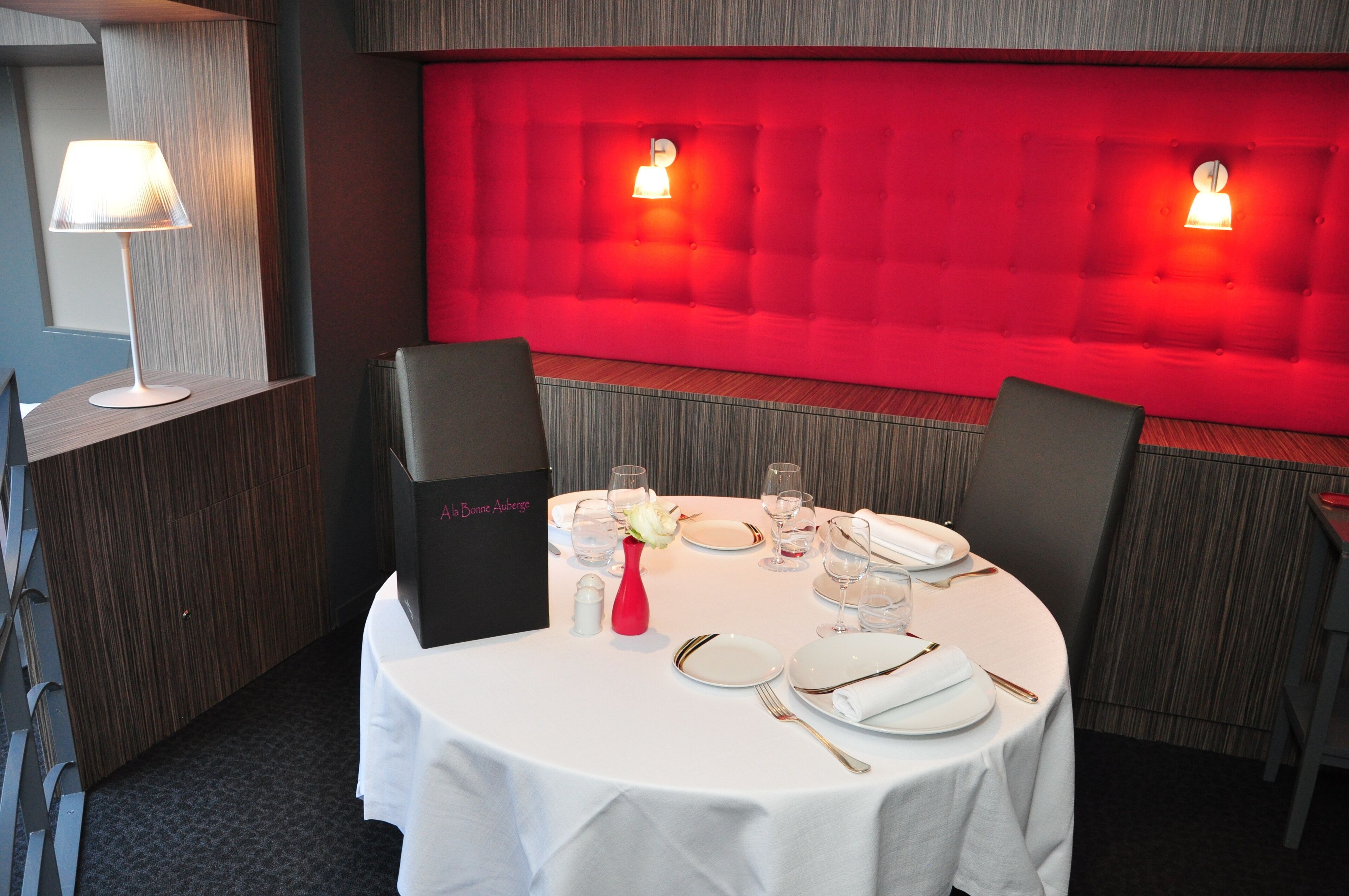 breakfast, lunch and dinner served