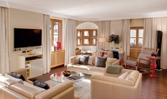 Televisión de pantalla plana, reproductor de DVD