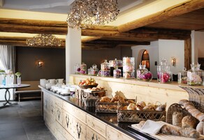 Desayuno buffet incluido todos los días 