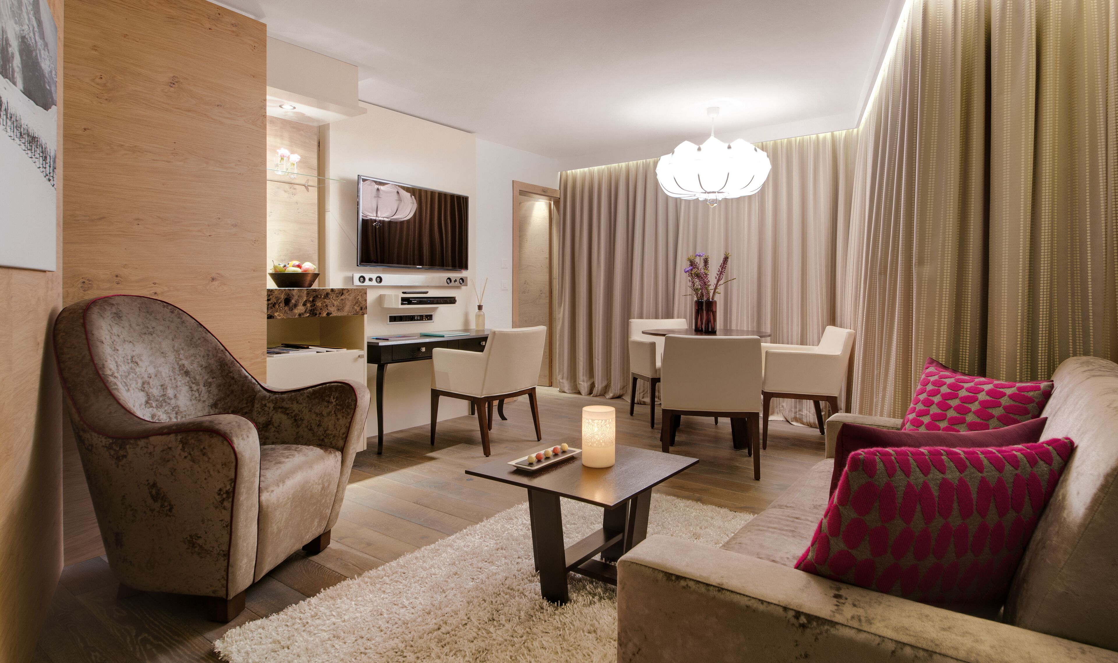 suite | living area | 32-inch flat-screen tv with digital channels, tv, dvd player