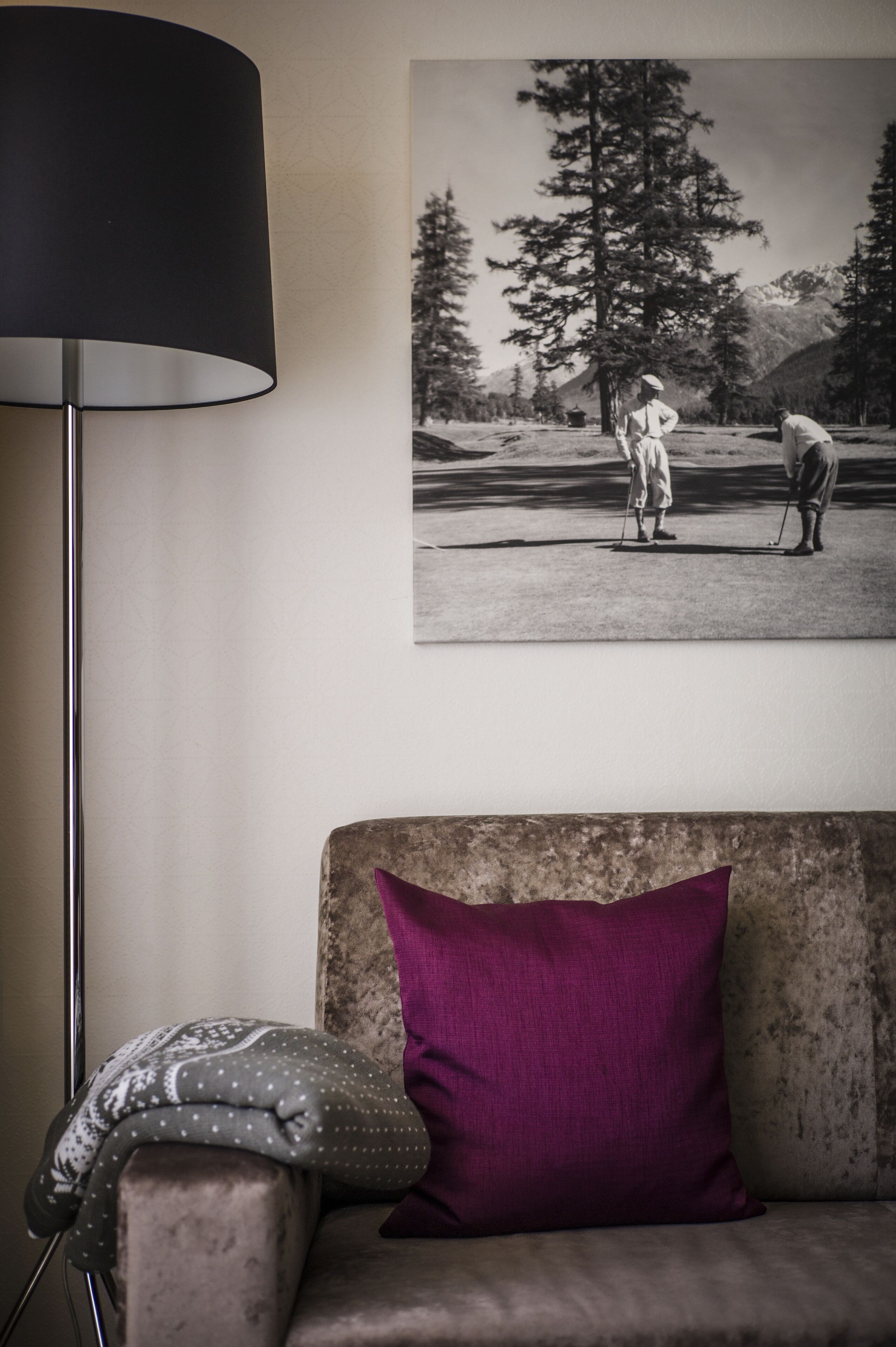 junior suite | living area | 32-inch flat-screen tv with digital channels, tv, dvd player