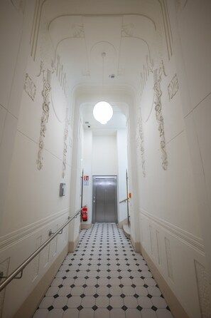Lorong
