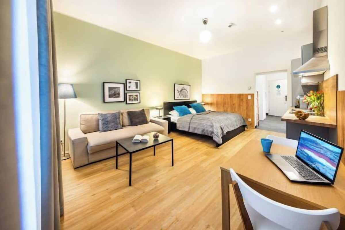 1 quarto, cofres nos quartos, individualmente decorados