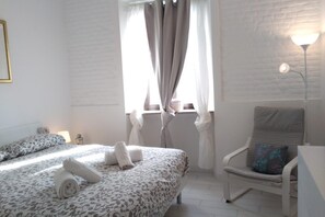 Deluxe Apartment, 2 Bedrooms | 2 bedrooms, individually decorated, individually furnished, free WiFi