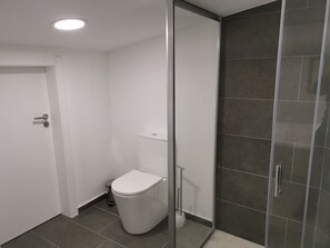 Premium Duplex, 2 Bedrooms | Bathroom | Shower, hair dryer, towels, soap