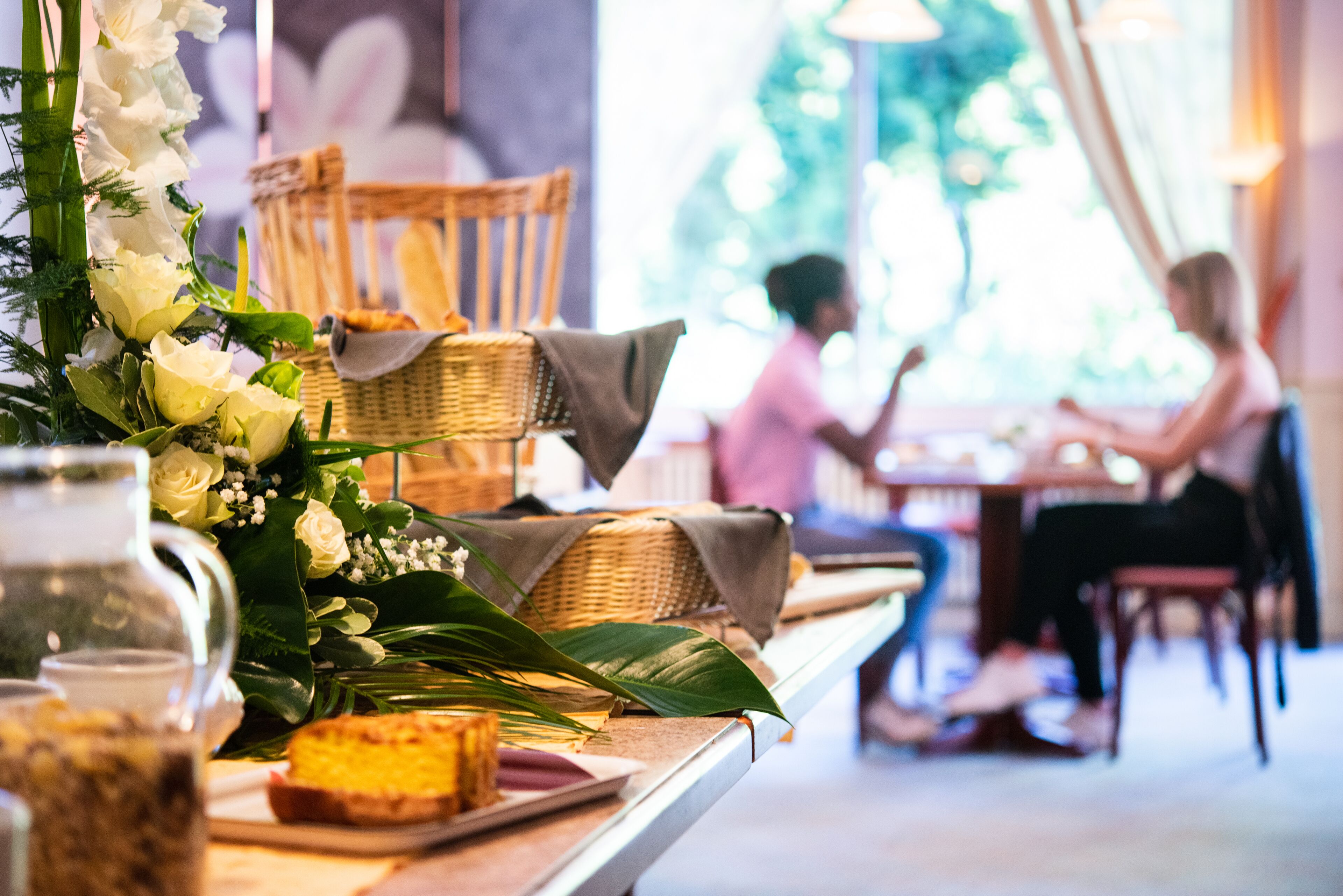 Daily continental breakfast (EUR 11 per person)