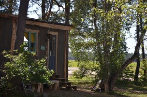 Cabaña básica, baño compartido