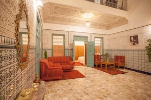 Sala de estar en el lobby